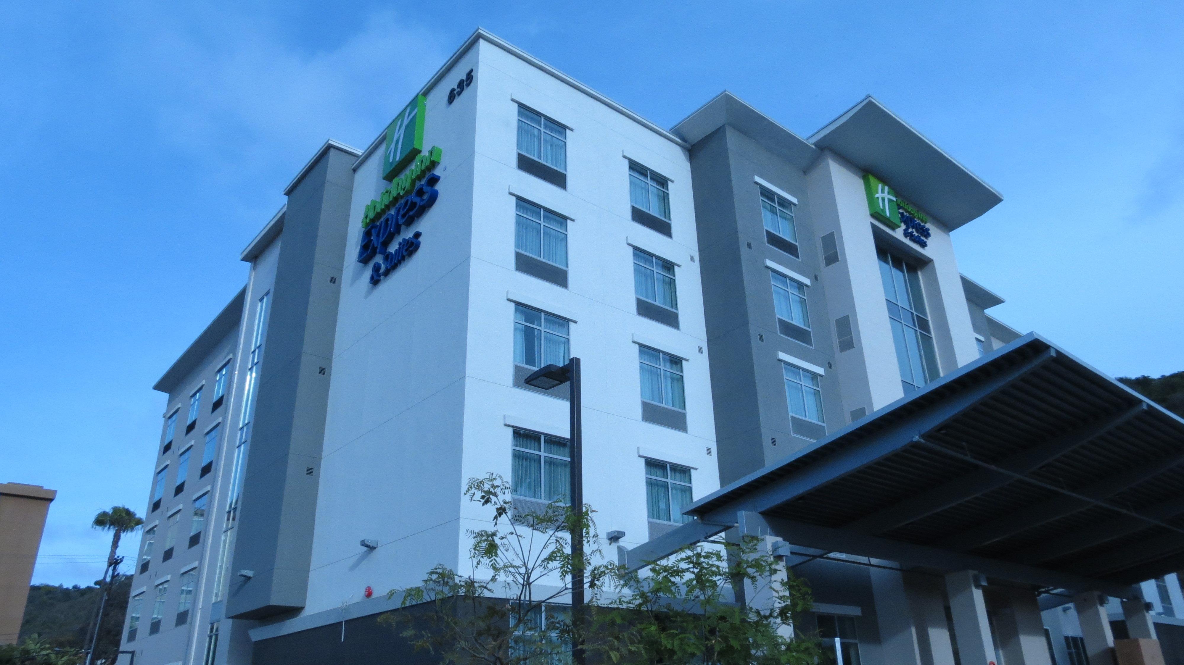 Holiday Inn Express & Suites San Diego - Mission Valley, An Ihg Hotel Exterior photo